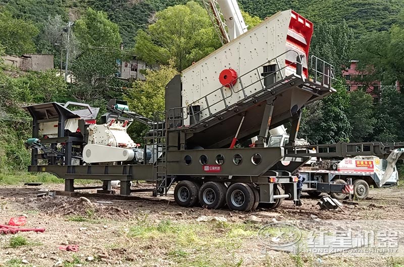 礦業(yè)移動式破碎機現場